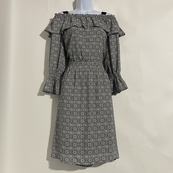 Libby Edelman Women’s Off the Shoulder Ruffle Dress! (NWT)! - Picture 2 of 8